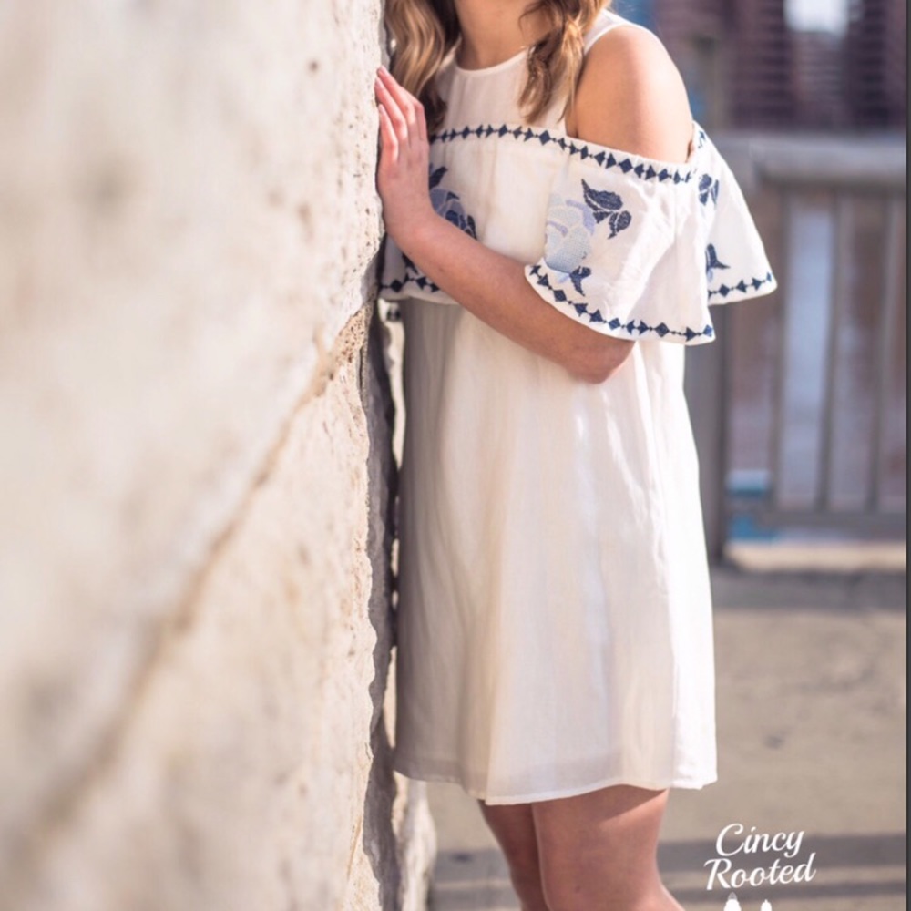 CUTE SENIOR PHOTO DRESS